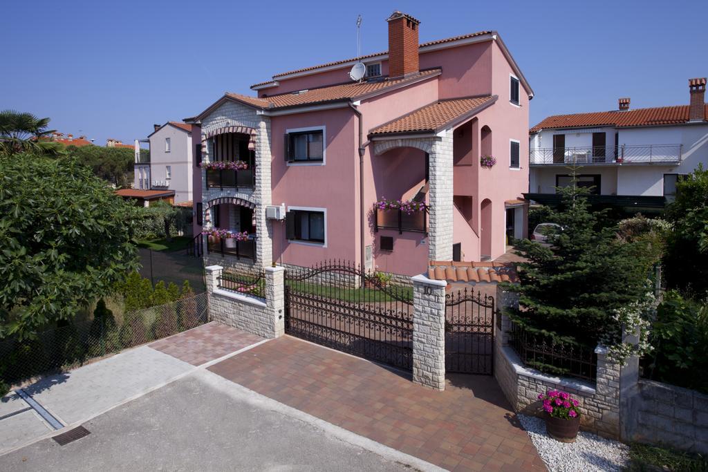 Apartments Daniela Novigrad  Exterior photo